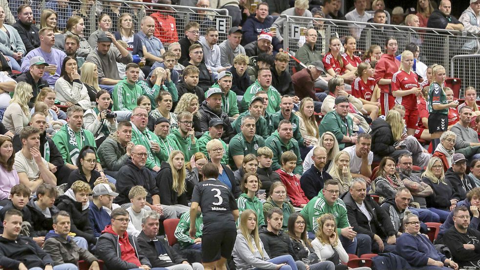 Die Sparkassen-Arena war ausverkauft.