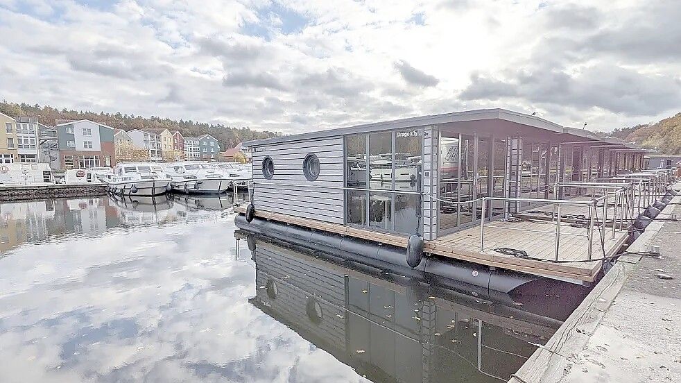 Solche Hausboote als schwimmende Ferienwohnung wären eine Bereicherung für Weener. Foto: Unruh/Marine.Werder/Havel