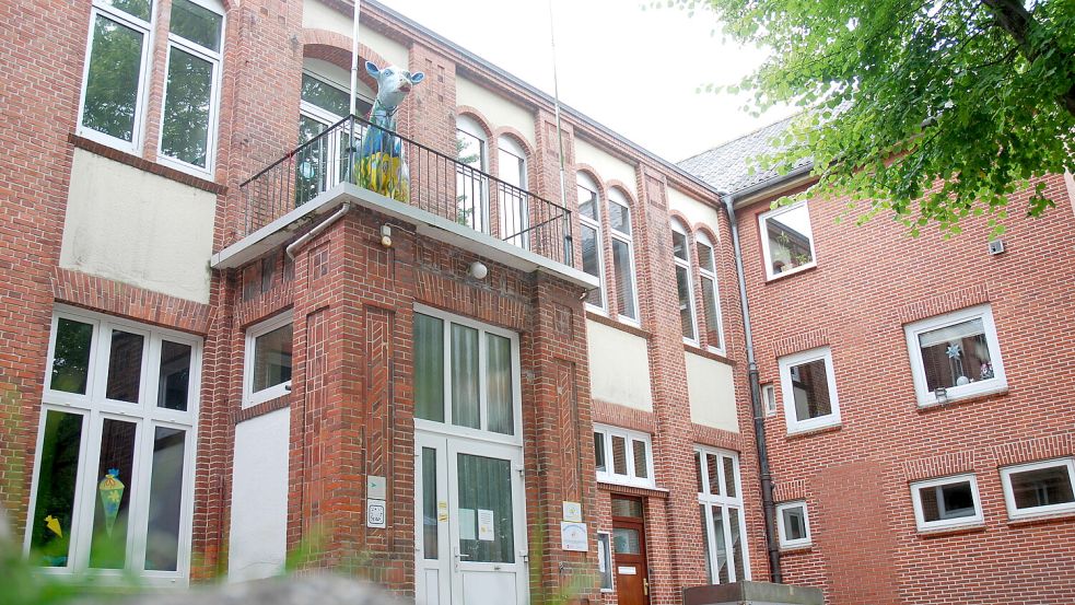 Die Borkumer Grundschule muss ab 2026/27 einen Ganztagsbetrieb ermöglichen – voraussichtlich passiert das in einem Neubau.Foto: ferber