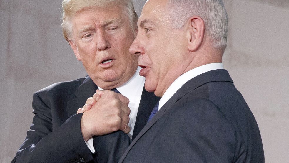 Halten beide nicht viel von einer Zwei-Staaten-Lösung: Donald Trump und Benjamin Netanjahu, hier bei einem Treffen während Trumps erster Amtszeit als US-Präsident. Foto: picture alliance/dpa/AP/Evan Vucci