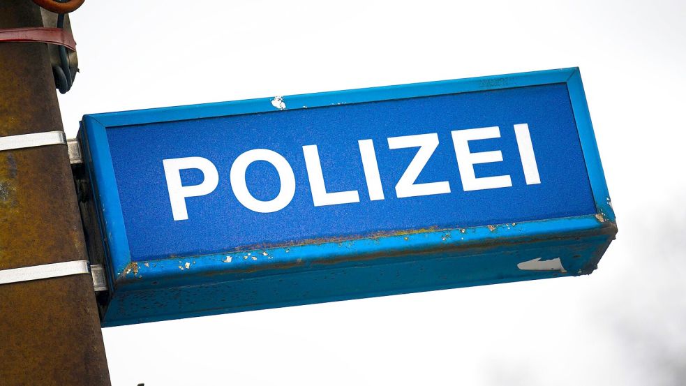 Die Bremer Polizei sucht Zeugen, die für rechtsradikale Farbschmierereien in Bremen-Walle verantwortlich sin. Foto: Sina Schuldt/dpa