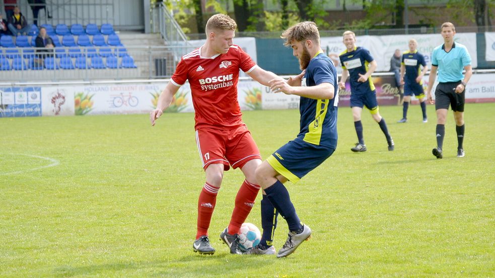 Arlind Jonjic (rechts) spielte schon einmal für Germania Leer. Foto: Archiv