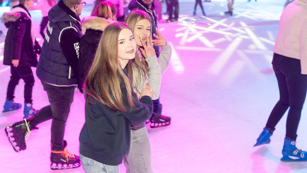 Spaß auf dem Eis verspricht die Eiszeit in Emden. Foto: Thorben Ihler/fotografie-ihler.de
