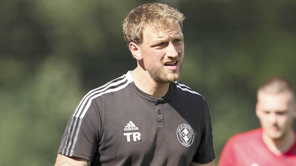 Carsten Gündel möchte mit Uplengen gerne an diesem Sonntag ins Punktspieljahr starten. Foto: Doden/Emden