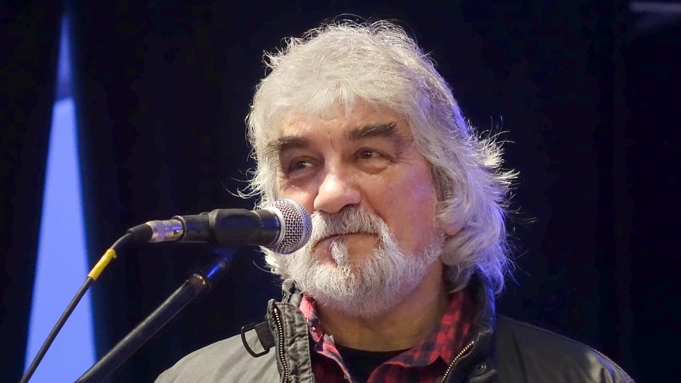 Vor 35 Jahren stieg Bassist Kalle Bröker bei der Band Backstage ein. Foto: Privat