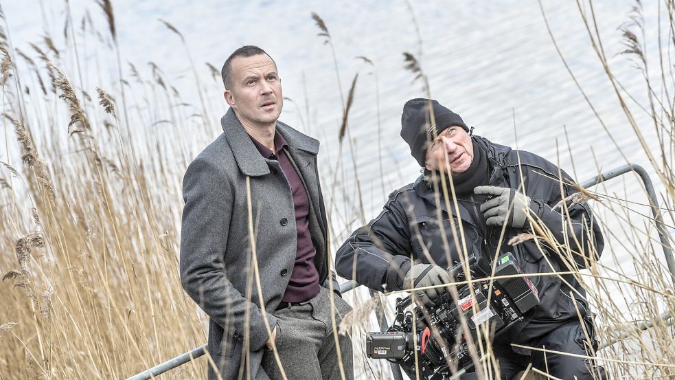 Der Schauspieler Barnaby Metschurat alias Rupert am „Leichenfundort". Foto: Ortgies