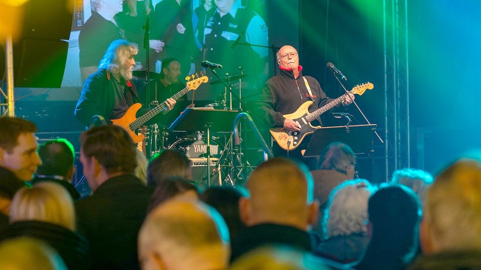Volle Halle: Backstage gaben ihr Abschiedskonzert bei der Eiszeit. Foto: Ihler