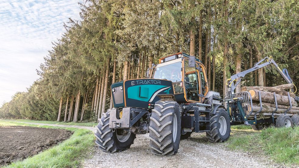 Soll alles können, was ein gleich großer Dieseltraktor auch kann: Der E-Trecker von Tadus. Foto: Tadus