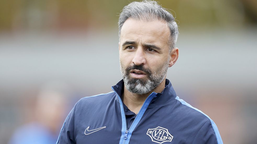 Muss jede Woche ein Personalpuzzle lösen: Trainer Erhan Colak. Foto: Doden/Emden