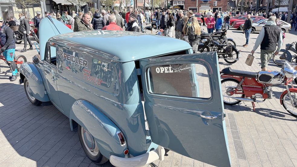 Ein besonderes Schmuckstück: der Opel Olympia Kastenwagen aus dem Baujahr 1958. Foto: Schuurman