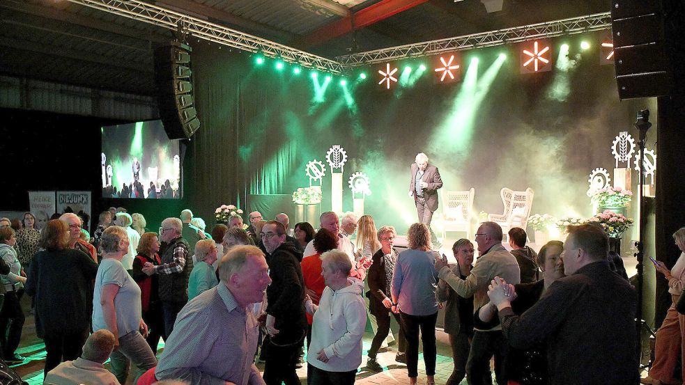 Beim Schlagerfrühling in Firrel feierten am Wochenende rund 600 Menschen. Foto: Stromann