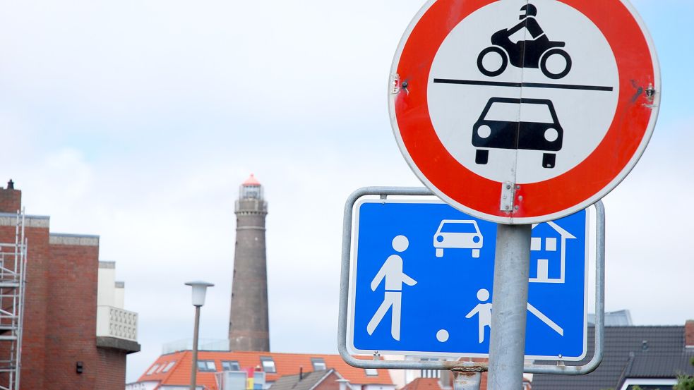 Im Borkumer Zentrum gelten ab Mitte April veränderte Verkehrsregeln. Foto: Ferber/Archiv