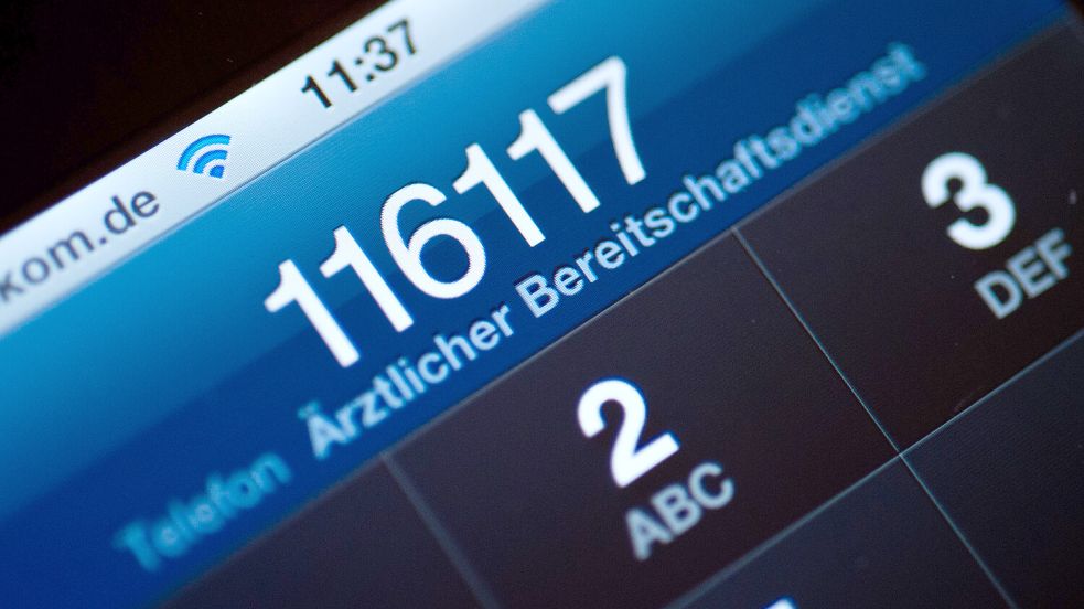 Der Terminservice der Kassenärztlichen Vereinigung Niedersachsen (KVN) ist unter der Nummer 116117 zu erreichen. Allerdings: Auch hier muss man Geduld mitbringen. Symbolfoto: Pleul/dpa
