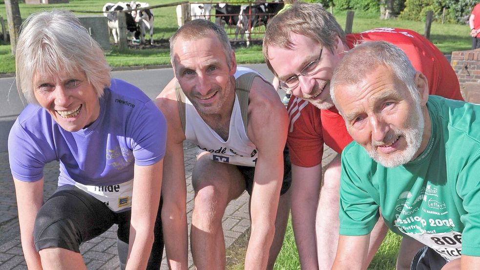 Die vier Steinkes (hier 2014) schnürten mit Freude die Laufschuhe beim Ossiloop. Das Foto zeigt (von links) Hilde, Peter, Rolf und Dietrich Steinke.