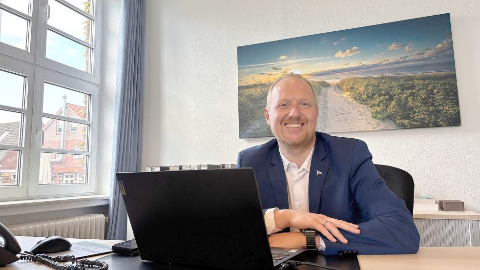 Onno Brüling an seinem zweiten Arbeitstag als Bürgermeister. Foto: Oltmanns