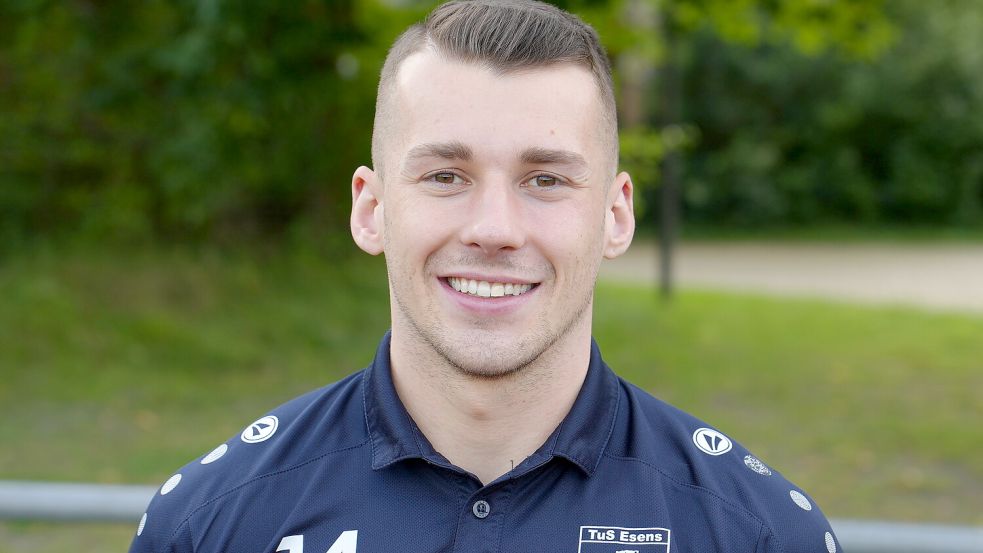 Esens’ Kevin Hollmann traf im Spiel gegen Middels dreimal. Foto: Steenhoff
