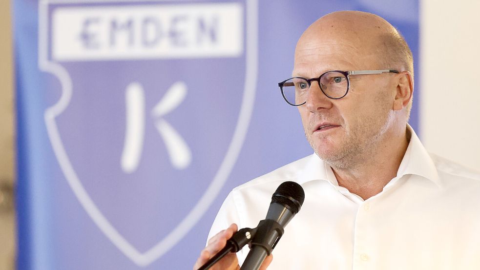 Kickers Emdens Vorstandchef Hendrik Poppinga ist erleichtert über die Entscheidung von Henning Rießelmann