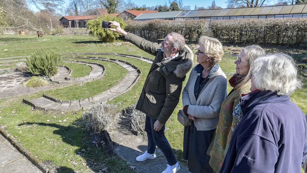 Pagels’ Garten steht Besuchern immer offen. Foto: Klaus Ortgies