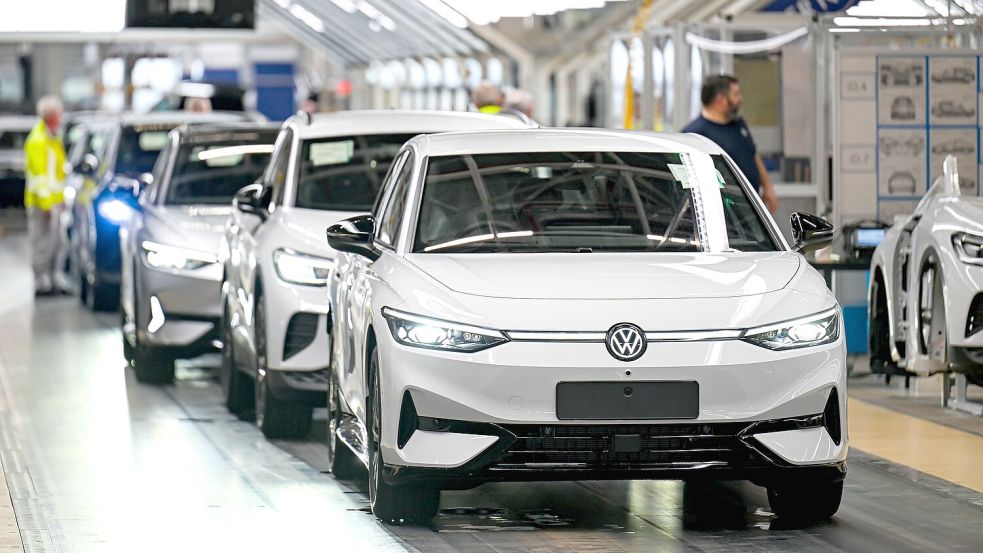 Die Nachfrage nach VW-Modellen ist im ersten Quartal des Jahres gestiegen – das gilt auch für die E-Autos. Foto: Schuldt/dpa