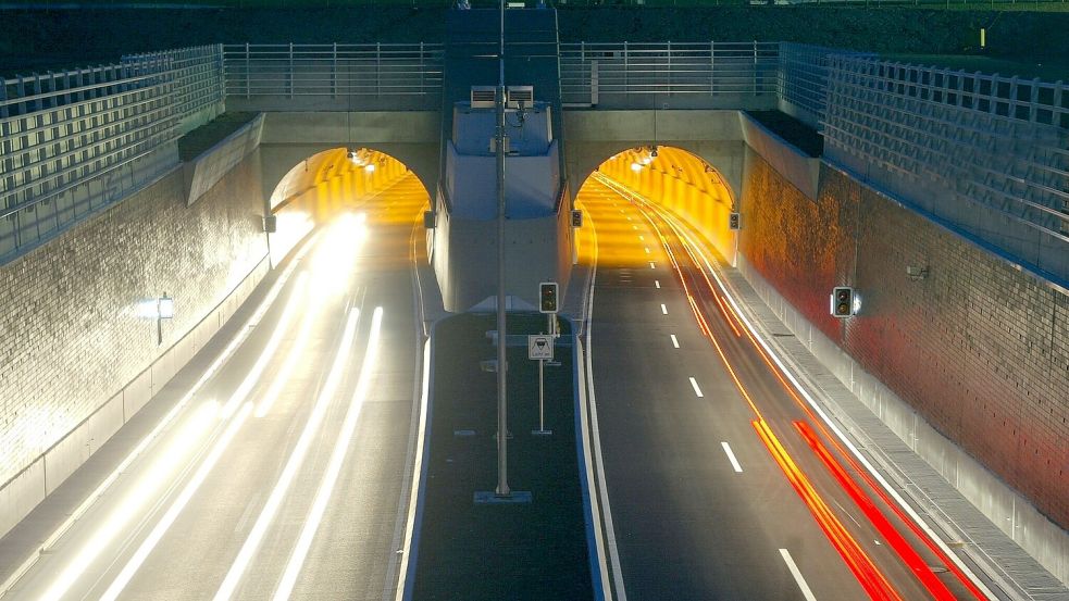 Mit dem Wesertunnel zwischen Seehausen und Gröpelingen wäre die A281 nach vielen Baujahren die geplante Ringautobahn Bremens. Foto: ingo Wagner / dpa