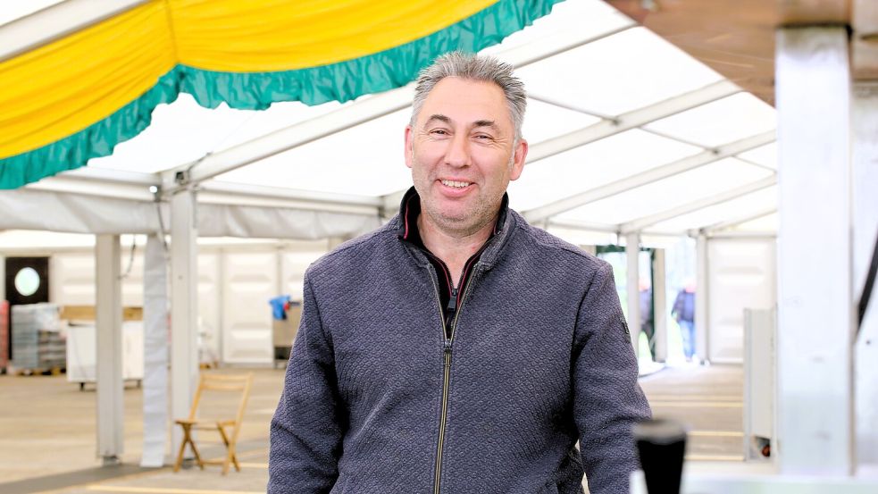 Erwin Onnen leitet als Marktmeister das Organisationsteam aus Ortsrat, Vereinen und der Feuerwehr – und gibt Tipps zum Zeitplan. Foto: Nicole Böning