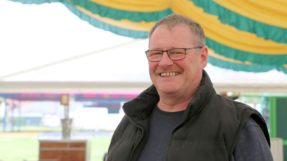 Für Wilfried Claassen vom Festzelt- und Imbissbetrieb aus Burhafe ist der Bagbander Markt ein Pflichttermin mit einer langen Tradition. Foto: Nicole Böning