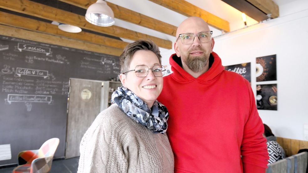 Kerstin und Stefan Budde haben das „Lüttje Haven“ zu einem Magneten für zwei- und vierbeinige Ausflügler am Ottermeer gemacht. Foto: Archiv/Nicole Böning