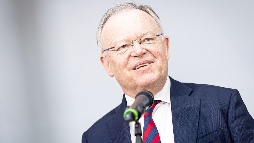 Nicht alles geschafft: Ministerpräsident Stephan Weil zieht in seiner wohl letzten großen Pressekonferenz eine durchwachsene Halbzeitbilanz der rot-grünen Regierung. Foto: Moritz Frankenberg/dpa
