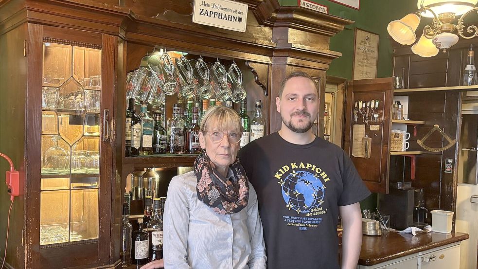 Tim Kerkhoff übernimmt das Mulligan‘s Pub von Rosemarie Drews. Foto: Lars Löschen