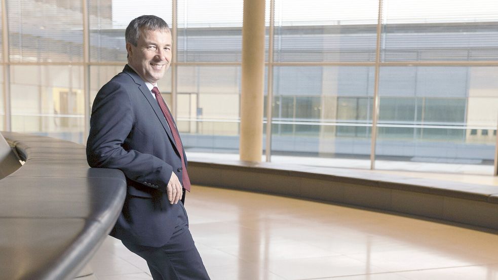 Johann Saathoff: Der Ostfriese sieht in dem Koalitionsvertrag eine deutliche sozialdemokratische Handschrift. Foto: Photothek/Imago