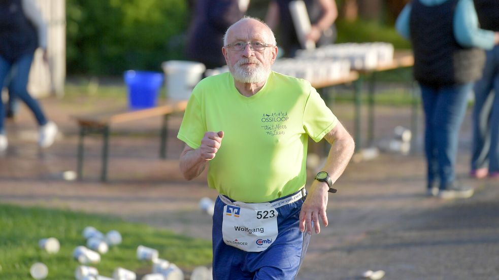 Wolfgang Sattler meisterte am Freitag seine 166. Ossiloop-Etappe. Foto: Klaus Ortgies