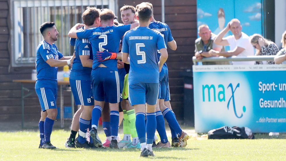 Am Ende jubelte der Süderneulander SV über einen 3:1-Sieg gegen Hinte.