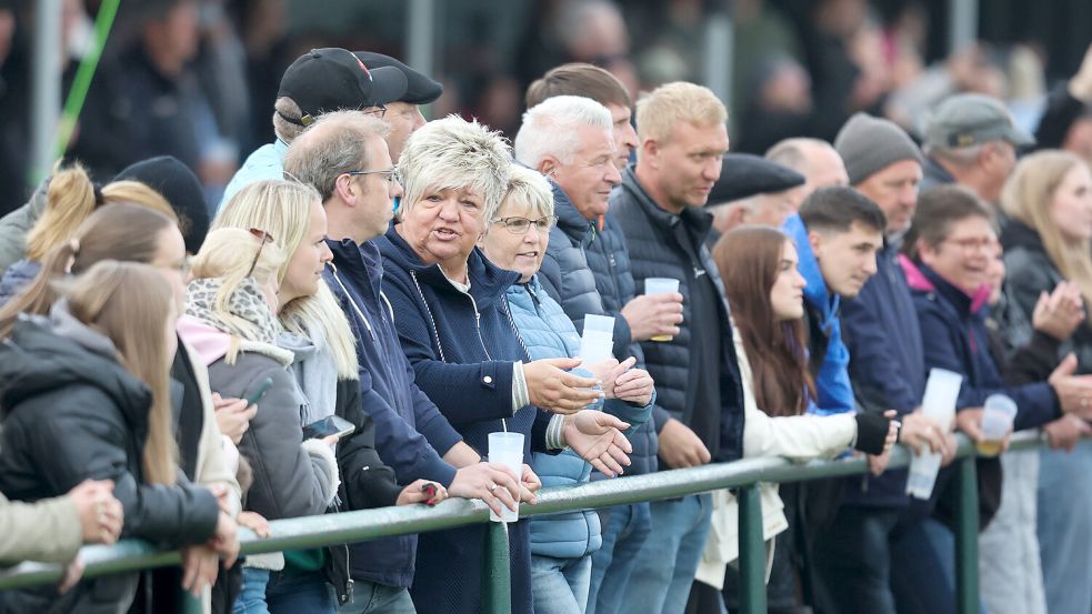 Die Zuschauer wurden bestens unterhalten. Foto: Doden/Emden