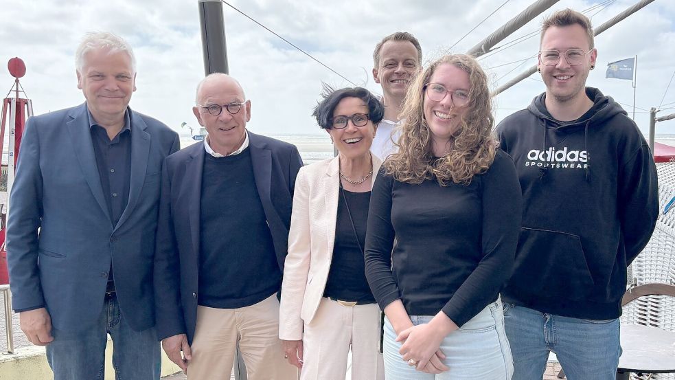 Teilnehmer der 79. Ärztewoche auf Borkum: Dr. Johannes Albert Gehle (von links), Dr. Hugo Van Aken, Elisabeth Borg, Christoph Ellers (stellvertretender Leiter des Bereichs Fortbildung), Carolin Wilm und Lukas Käß. Foto: Florian Ferber