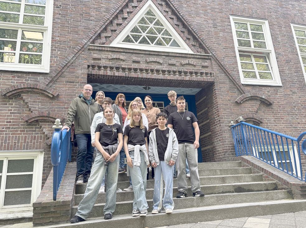Schüler, Eltern und Mitarbeitende der Herrentorschule hatten die Presse zu einem Gespräch eingeladen, weil sie ihre Schule erhalten möchten.