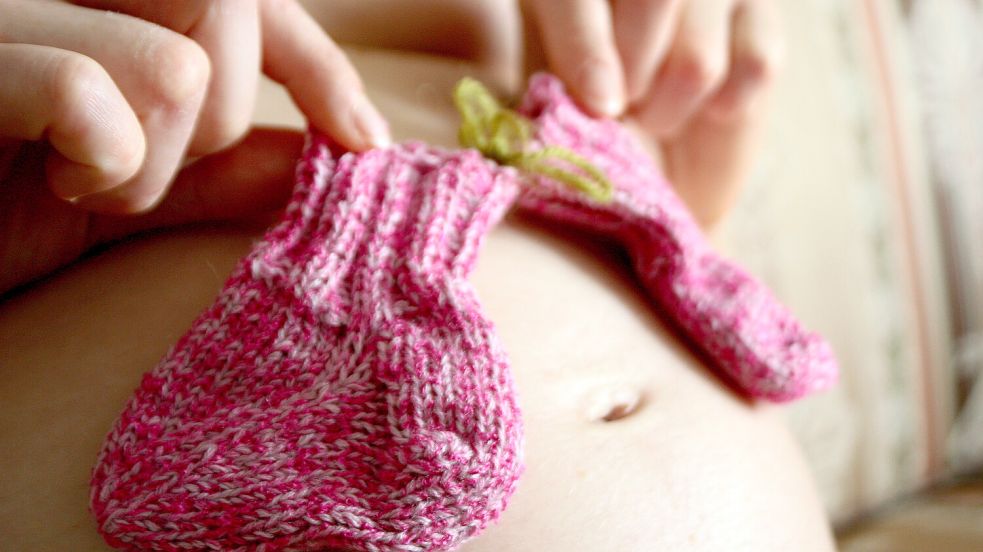 „Doulas“ sind ein neuer Trend bei der Begleitung von Frauen unter der Geburt. Foto: dpa/Mascha Brichta