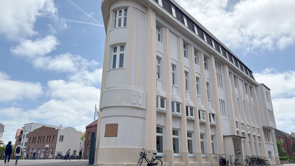Das Chefbüro befindet sich im NBG-Verwaltungsgebäude, im Volksmund „Bügeleisen“ genannt. Foto: Florian Ferber