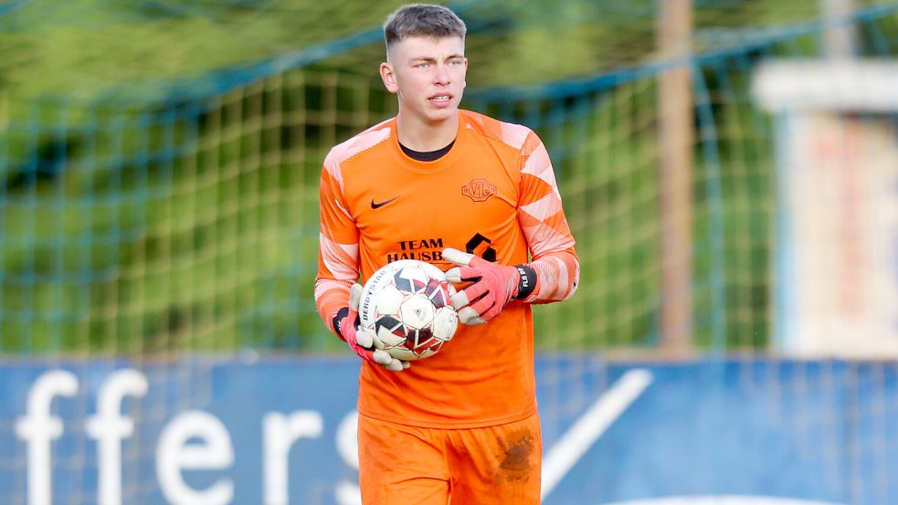 Florian Demhartner bleibt bei Germania erhalten. Foto: Doden/Emden