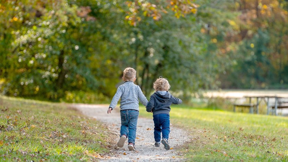 Jungs schneiden in einigen Belangen etwas schlechter ab als Mädchen. Symbolfoto: Pixabay