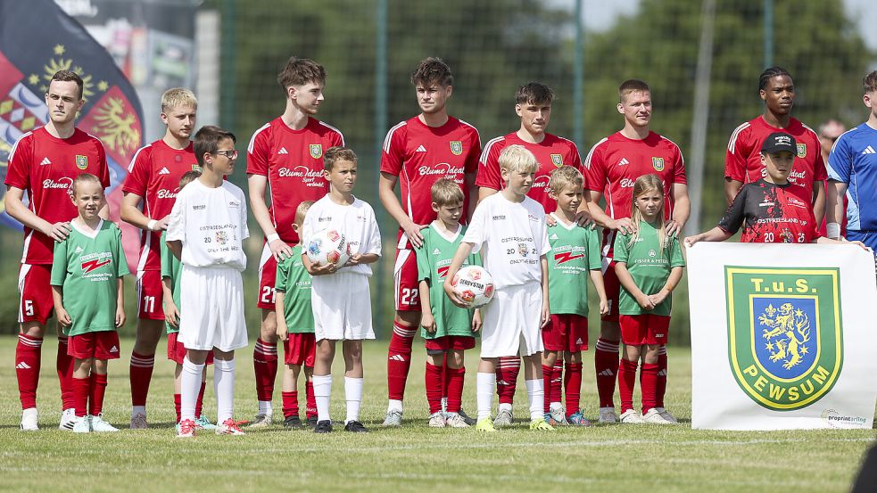 Auch die Kleinen hatten vor Spielbeginn ihren großen Auftritt.