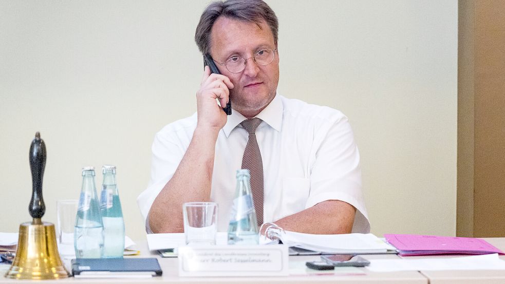 Musste mehrere unangenehme Entscheidungen für seinen Landkreis treffen: Robert Sesselmann. Foto: dpa/Daniel Vogl