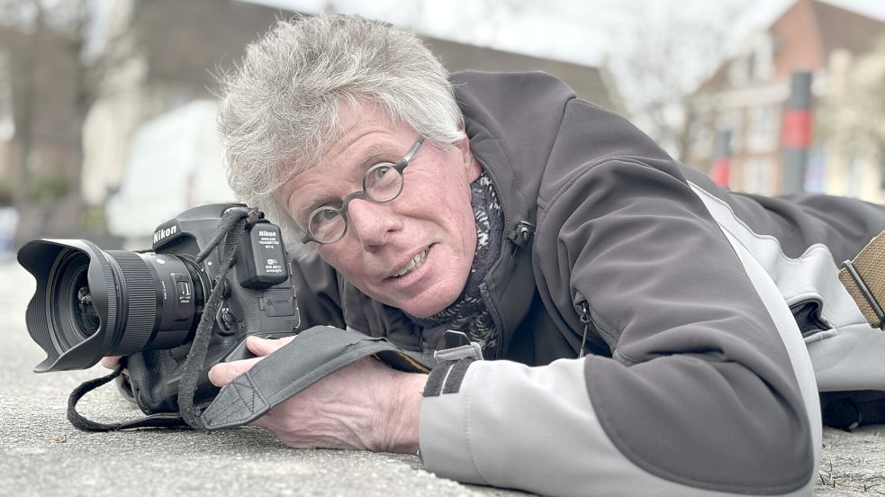 Klaus Ortgies ist seit 1993 Fotograf für die Ostfriesen-Zeitung. Foto: Rilana Kubassa