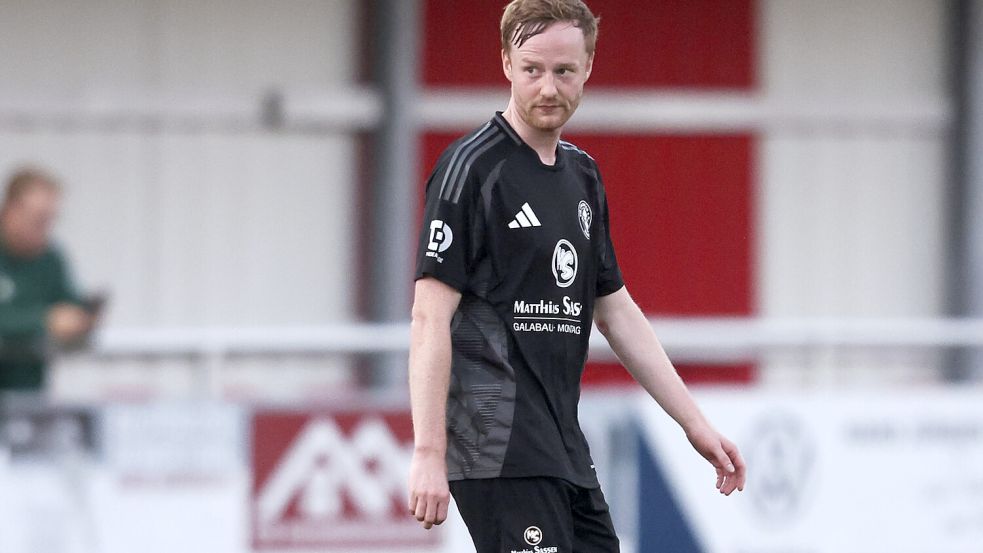 Ex-Kickers-Emden-Spieler Matthias Goosmann trägt seit dieser Saison das Trikot seines Heimatklubs VfB Uplengen. Foto: Jens Doden, Emden