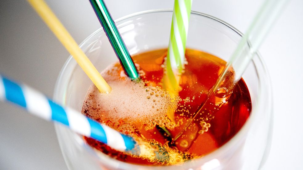 Ein Glas Cola kann den Hormonhaushalt eines Mannes durcheinander bringen. Doch Mann kann etwas dagegen tun. Foto: dpa/ Hauke-Christian Dittrich