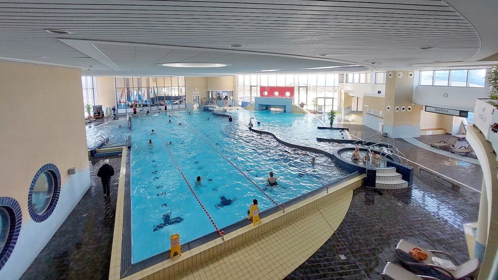Im Borkumer Schwimmbad wurde eine Geldbörse geklaut. Foto: Florian Ferber/Archiv