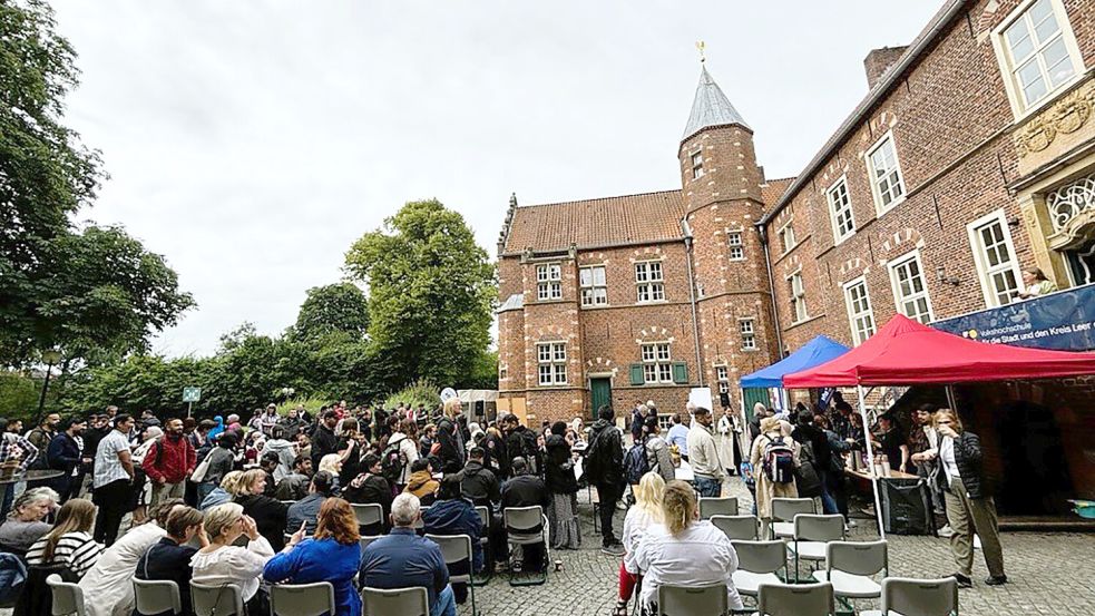Im Juli wurde in der Haneburg gefeiert: 20 Jahre Integrationskurse bei der VHS. Archivfoto: Vera Vogt