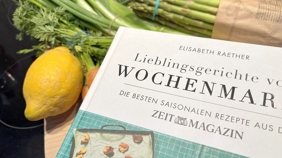 Elisabeth Raether hat für eine Kolumne in der Zeit viele Rezepte mit saisonalem Gemüse vom Wochenmarkt geschrieben. Das Buch dazu ist ein richtiger Rezepte-Schatz. Foto: Leonhard