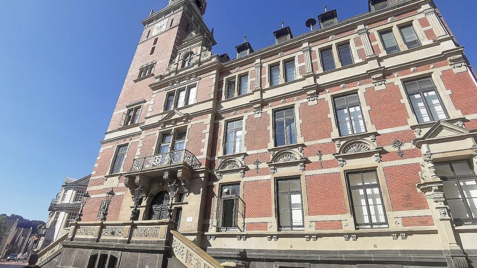 Das historische Rathaus gibt eine attraktive Fotokulisse ab. Foto: Wiebke Rose/Archiv