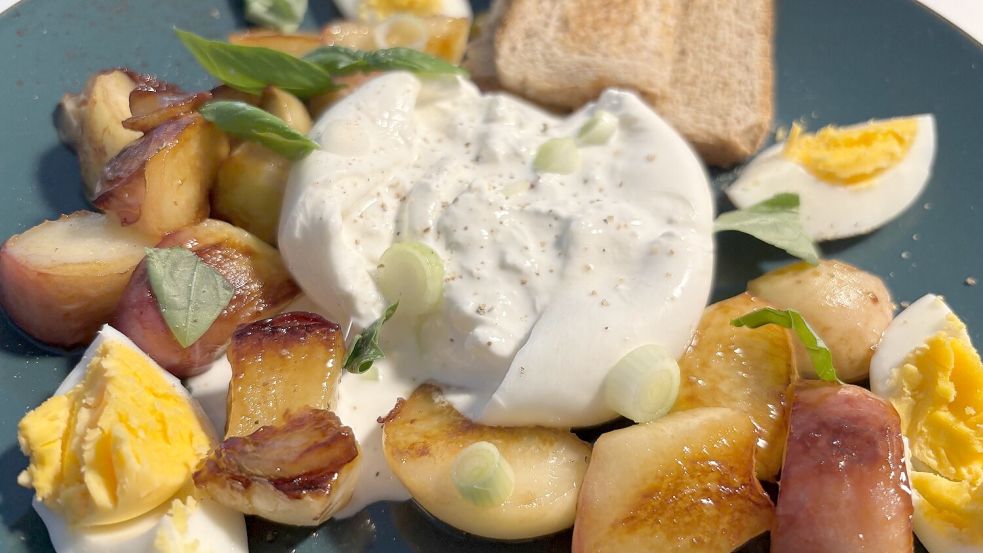 Kernstück des Gerichts ist cremige Burrata. Foto: Carmen Leonhard