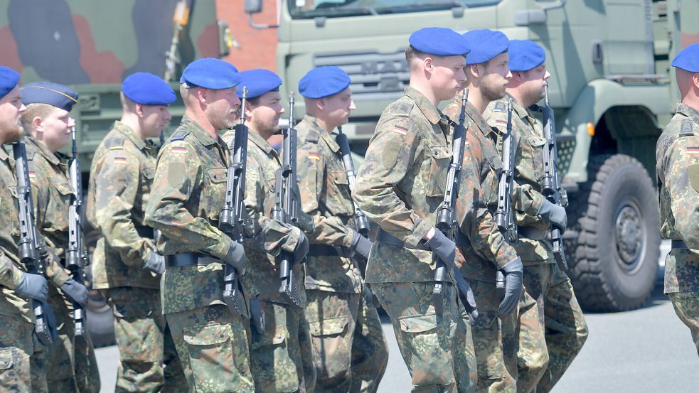 Die Bundeswehr ist auch in Ostfriesland an mehreren Standorten zu finden. Foto: Klaus Ortgies/Archiv
